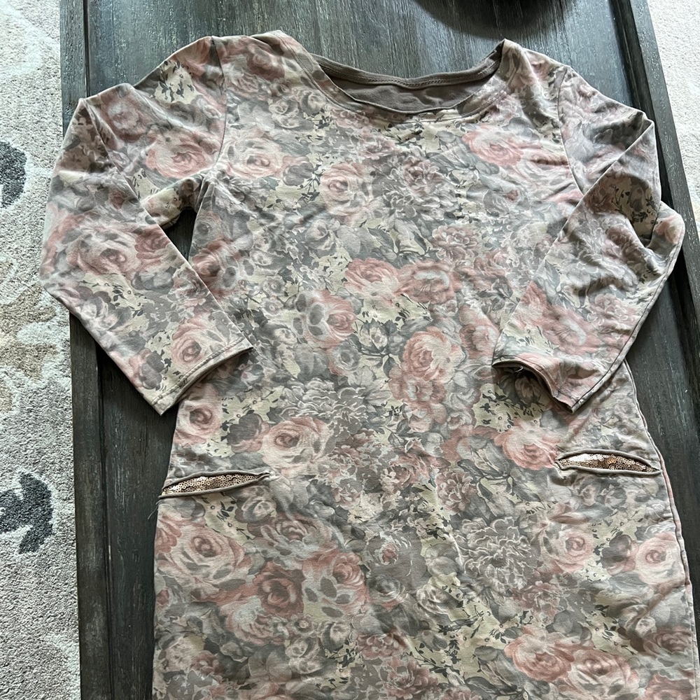Size small dress from Italy. Cannot locate the vendor